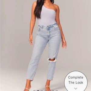 Abercrombie Curve Love High Rise Mom Jean / Size 6r/28